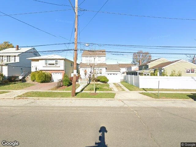 House image located at Oceanside, NY 11572