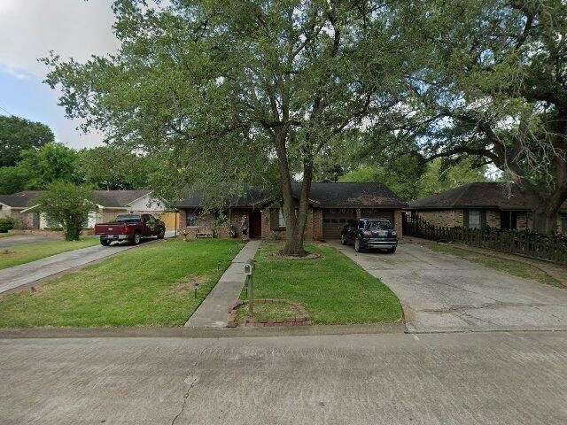 House image located at Alvin, TX 77511