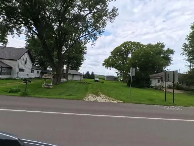 House image located at Camanche, IA 52730