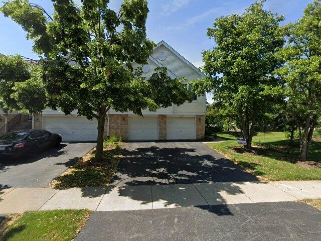 House image located at Lisle, IL 60532