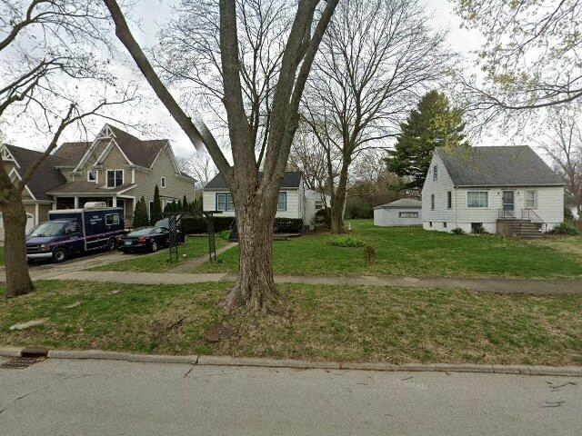 House image located at Westmont, IL 60559
