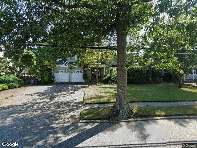House image located at Massapequa Park, NY 11762