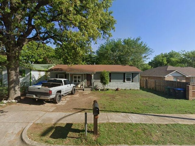 House image located at Fort Worth, TX 76105
