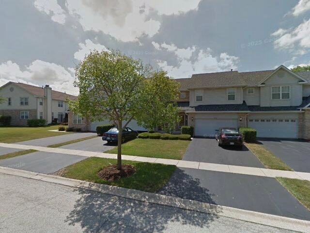 House image located at Darien, IL 60561