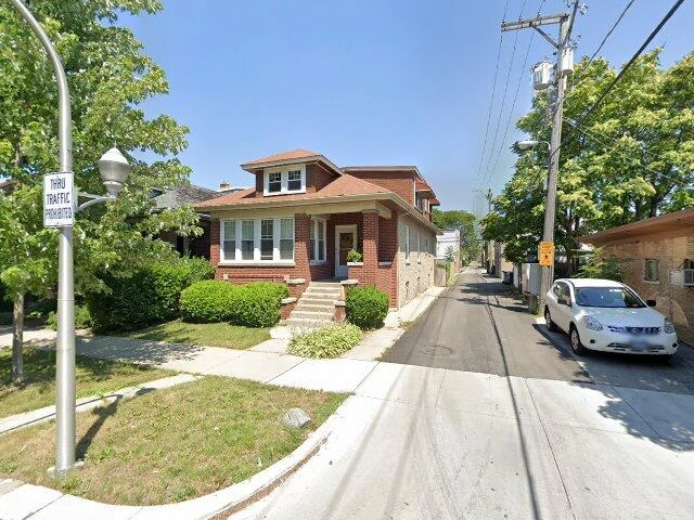 House image located at Chicago, IL 60630
