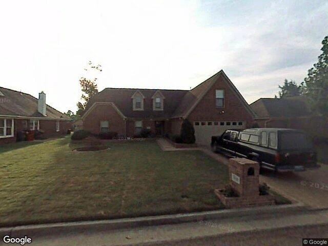 House image located at Memphis, TN 38125