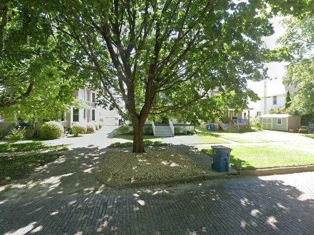 House image located at Hoopeston, IL 60942