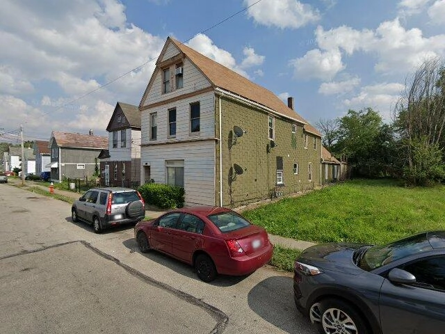 House image located at Cuyahoga Falls, OH 44221