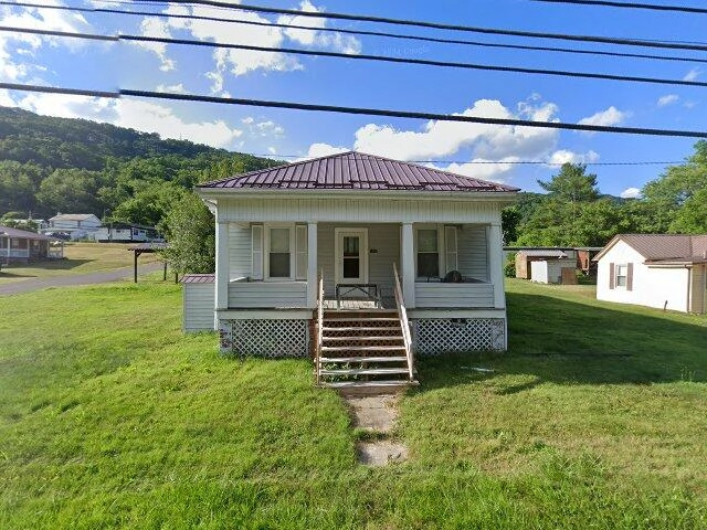 House image located at Saltville, VA 24370
