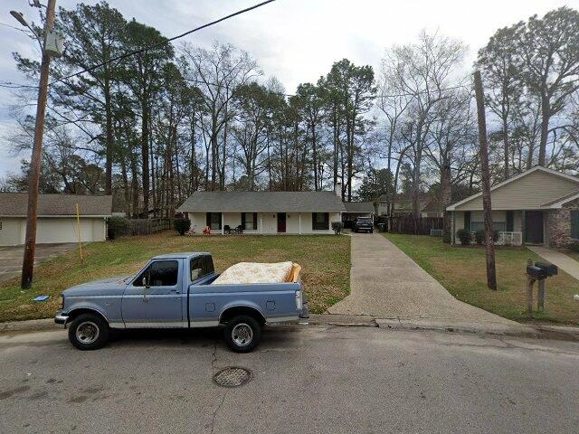 House image located at Hattiesburg, MS 39402