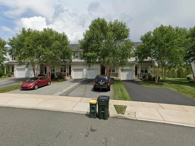 House image located at Breinigsville, PA 18031