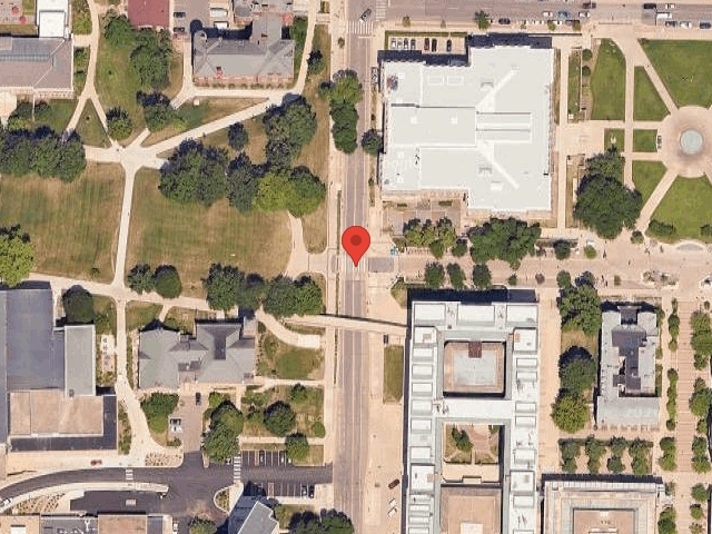 House image located at Pekin, IL 61554