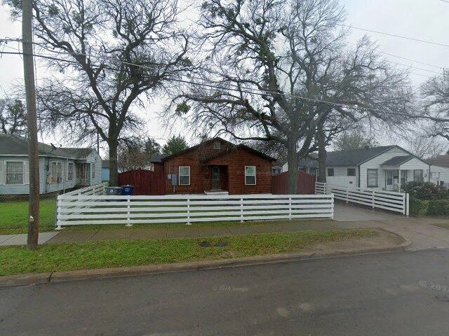 House image located at Dallas, TX 75216