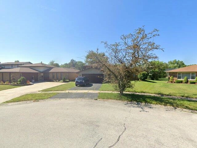 House image located at South Holland, IL 60473