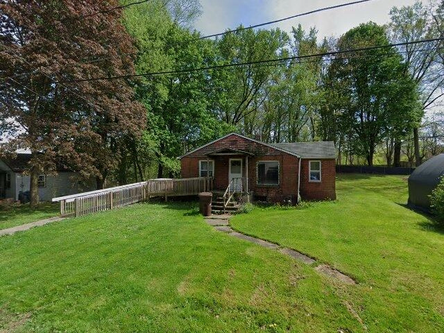 House image located at Akron, OH 44312