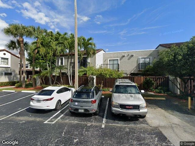 House image located at Miami, FL 33196