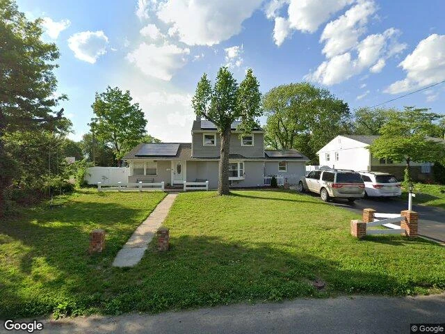 House image located at Riverton, NJ 08077