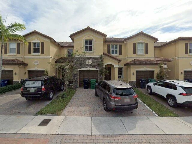 House image located at Miami, FL 33178