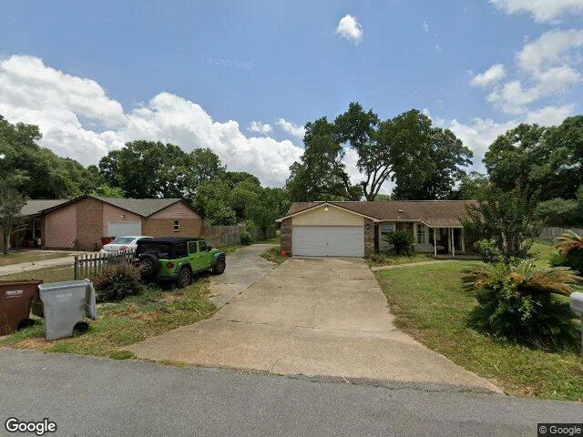House image located at Milton, FL 32570