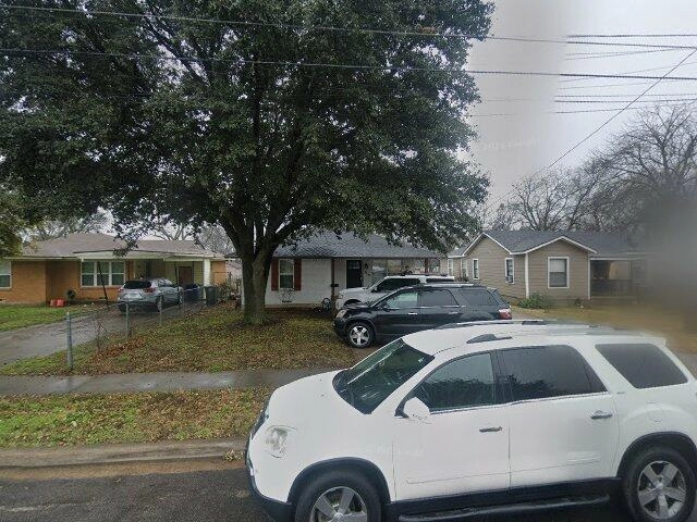 House image located at Dallas, TX 75211