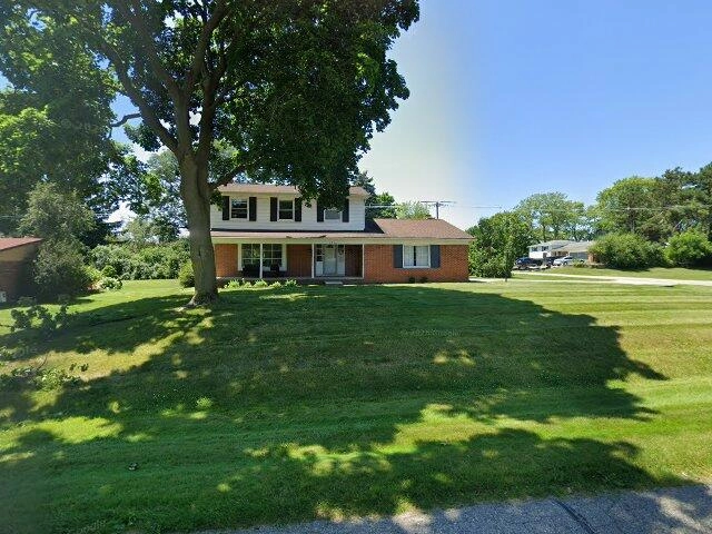 House image located at West Bloomfield, MI 48322