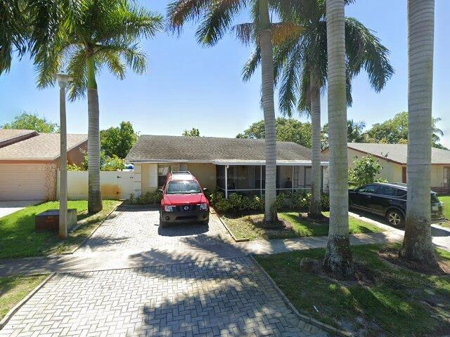 House image located at Lake Worth, FL 33463