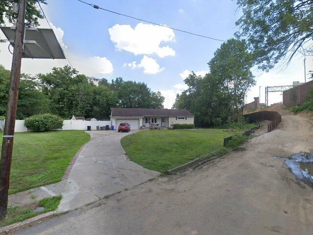 House image located at Stratford, NJ 08084