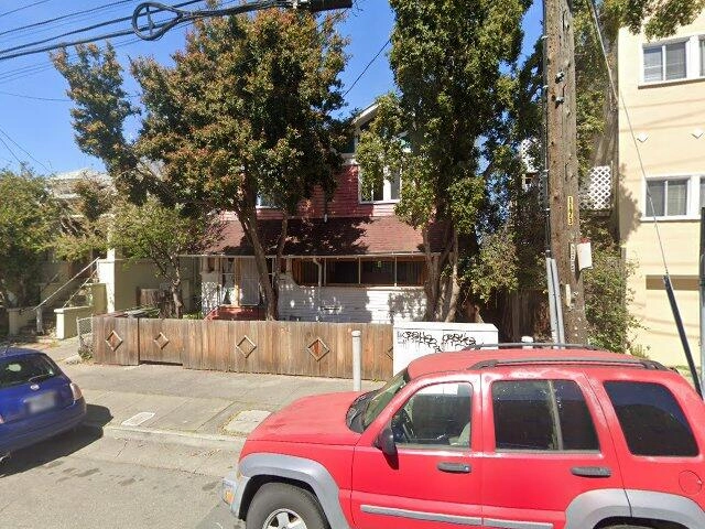 House image located at Oakland, CA 94609