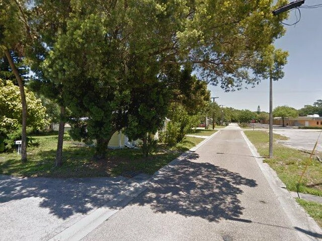 House image located at Saint Petersburg, FL 33706
