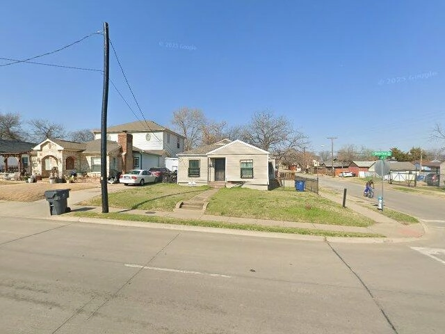 House image located at Dallas, TX 75216