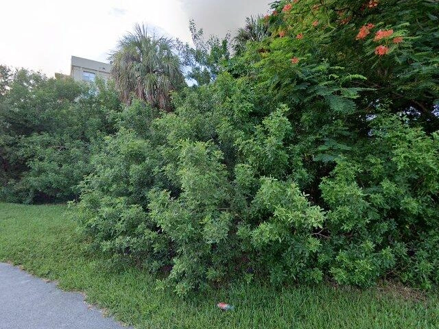 House image located at Miami, FL 33172