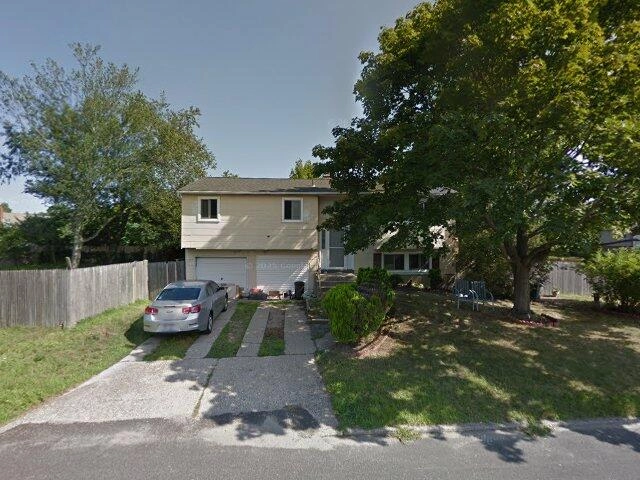 House image located at West Islip, NY 11795