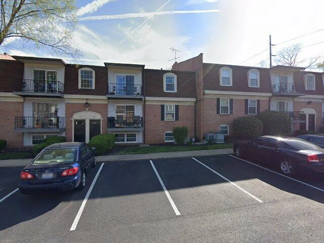 House image located at Louisville, KY 40218