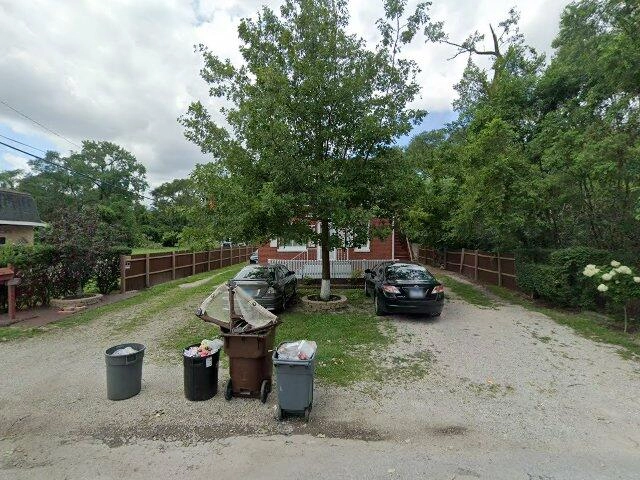 House image located at Robbins, IL 60472