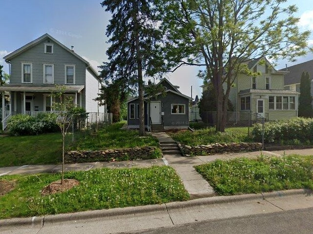 House image located at Saint Paul, MN 55102