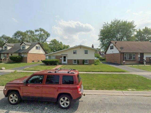 House image located at Country Club Hills, IL 60478