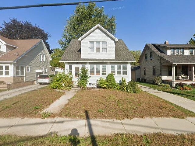 House image located at New Baltimore, MI 48047