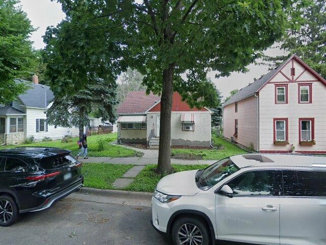 House image located at Saint Paul, MN 55117