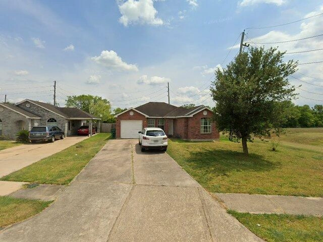 House image located at Rosharon, TX 77583
