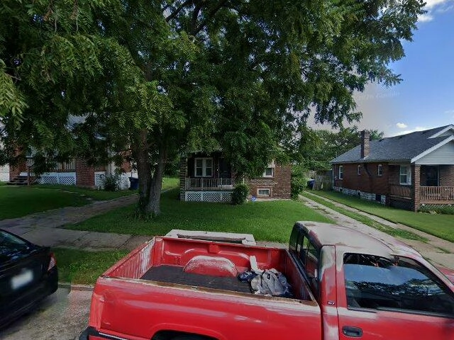 House image located at Saint Louis, MO 63147