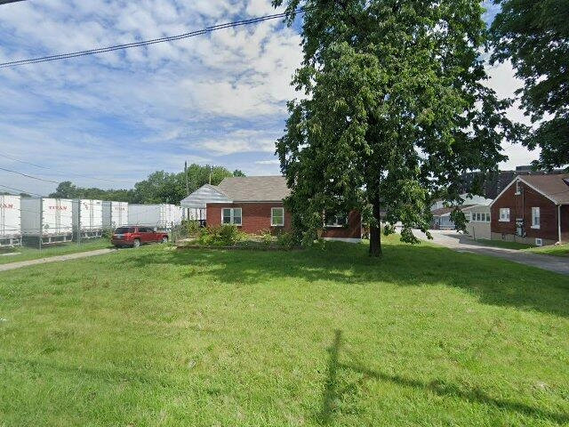 House image located at Louisville, KY 40216