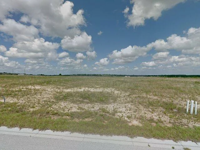 House image located at Dundee, FL 33838