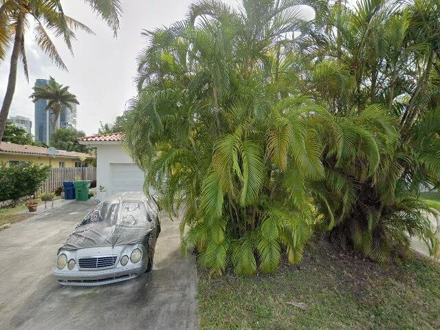 House image located at North Miami Beach, FL 33160