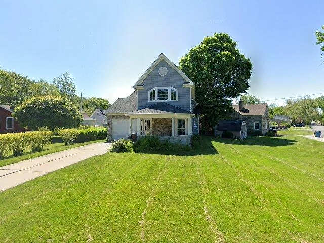 House image located at Willoughby, OH 44094