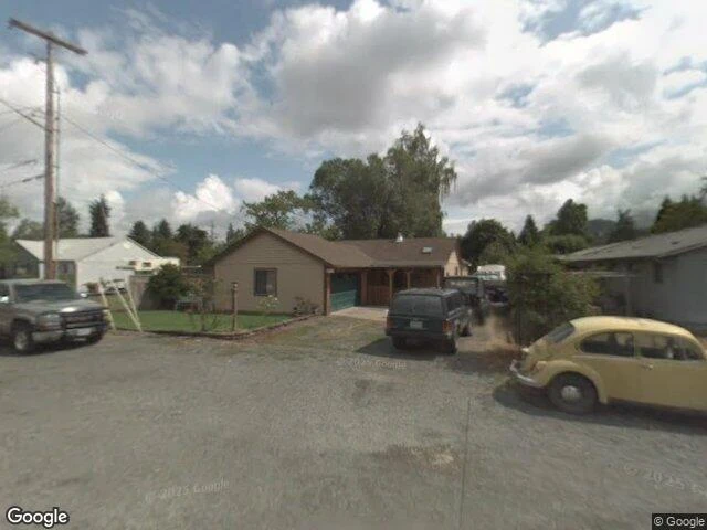 House image located at Springfield, OR 97478