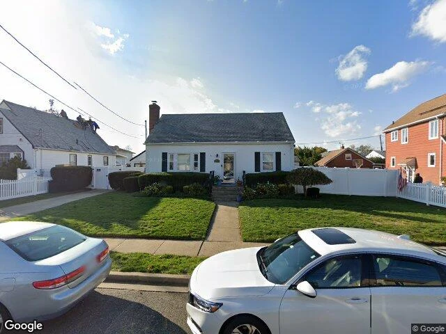 House image located at Oceanside, NY 11572