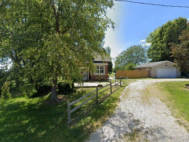 House image located at Highland, IL 62249