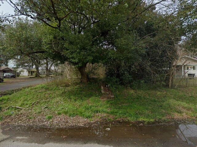 House image located at Saint Louis, MO 63106