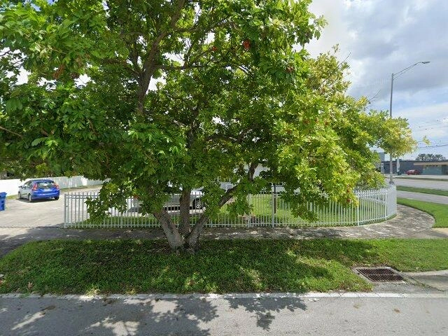 House image located at Miami, FL 33169