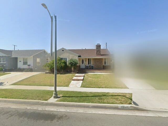 House image located at Lakewood, CA 90712